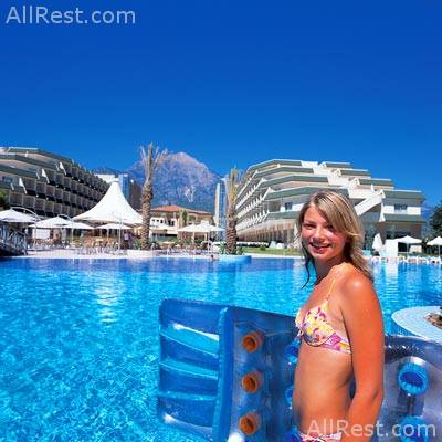 Queens Park Resort 10